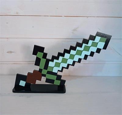 Artesanato do chocolate Jo - Bolo Minecraft 💗 100% comestível 😋  ✔️catálogo completo: link na bio #bolominecraft #docesminecraft  #festaminecraft #decoracaominecraft #festainfantilportoalegre  #festainfantilgravatai #festainfantilcachoeirinha